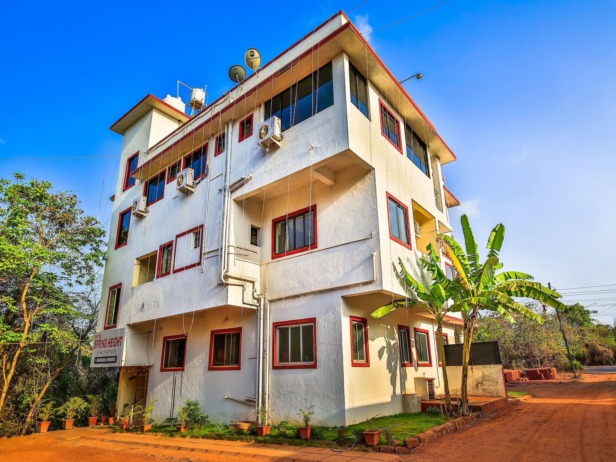 Oyo 14276 Hotel Spring Height Acaro ภายนอก รูปภาพ
